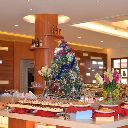 Golden Peacock Resort Hotel بيرا المظهر الخارجي الصورة