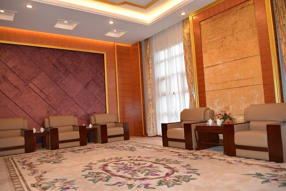 Golden Peacock Resort Hotel بيرا المظهر الخارجي الصورة