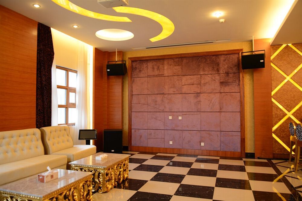 Golden Peacock Resort Hotel بيرا المظهر الخارجي الصورة