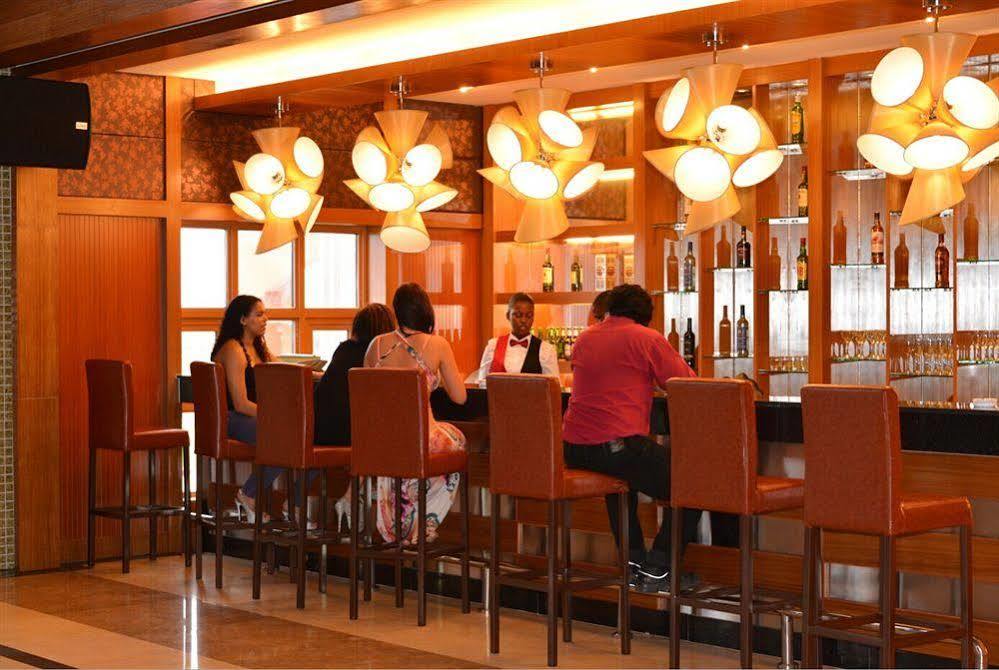Golden Peacock Resort Hotel بيرا المظهر الخارجي الصورة
