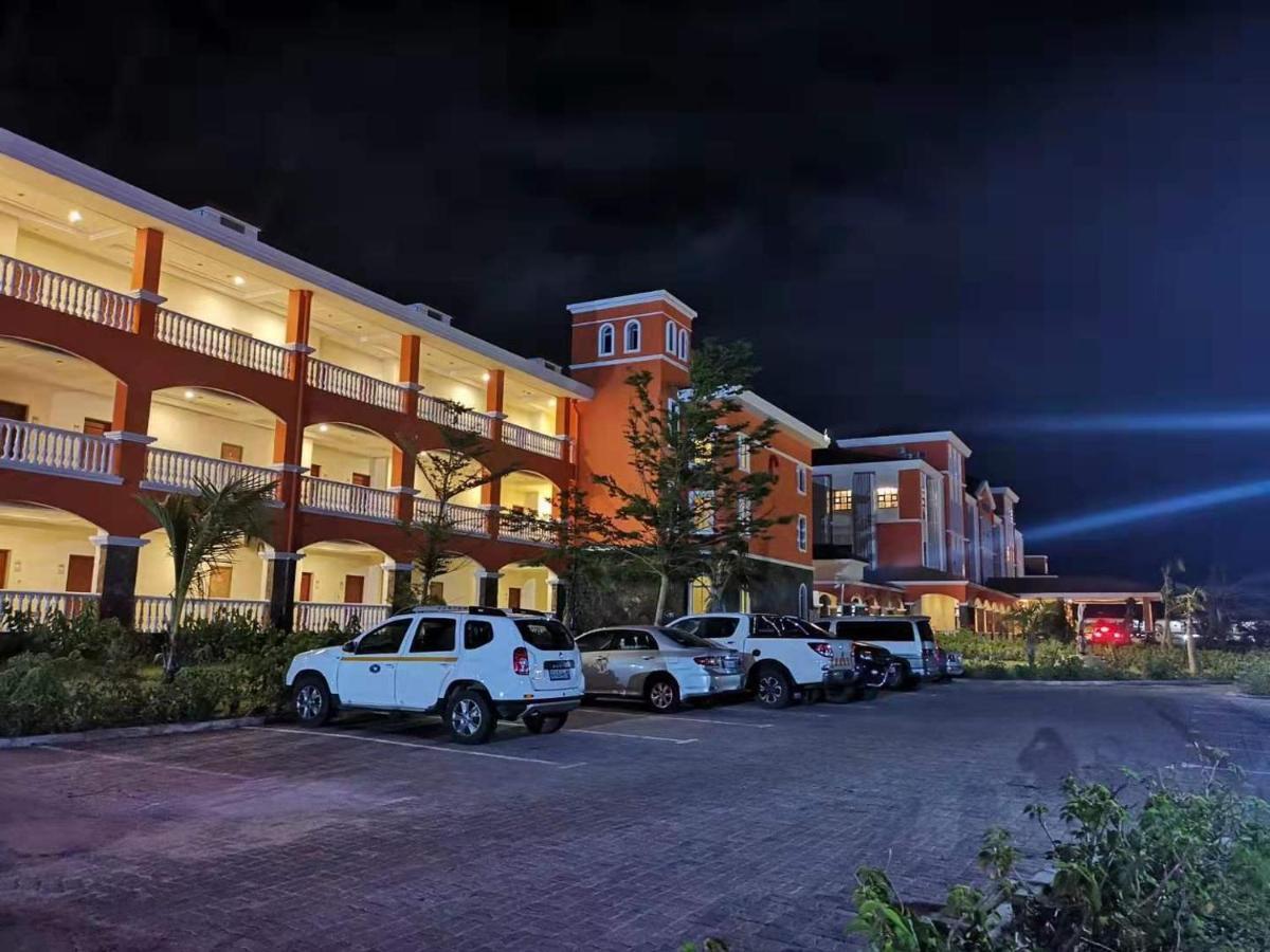 Golden Peacock Resort Hotel بيرا المظهر الخارجي الصورة