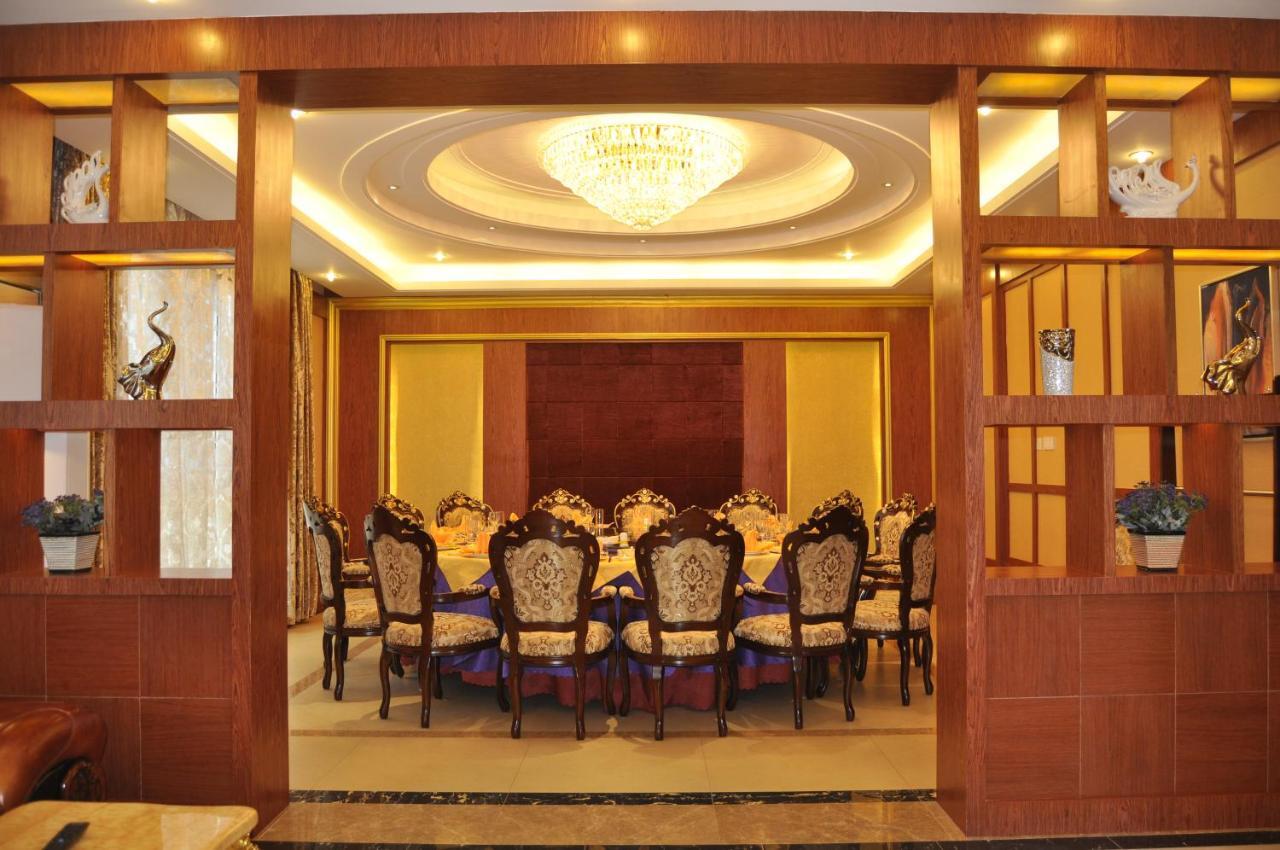 Golden Peacock Resort Hotel بيرا المظهر الخارجي الصورة