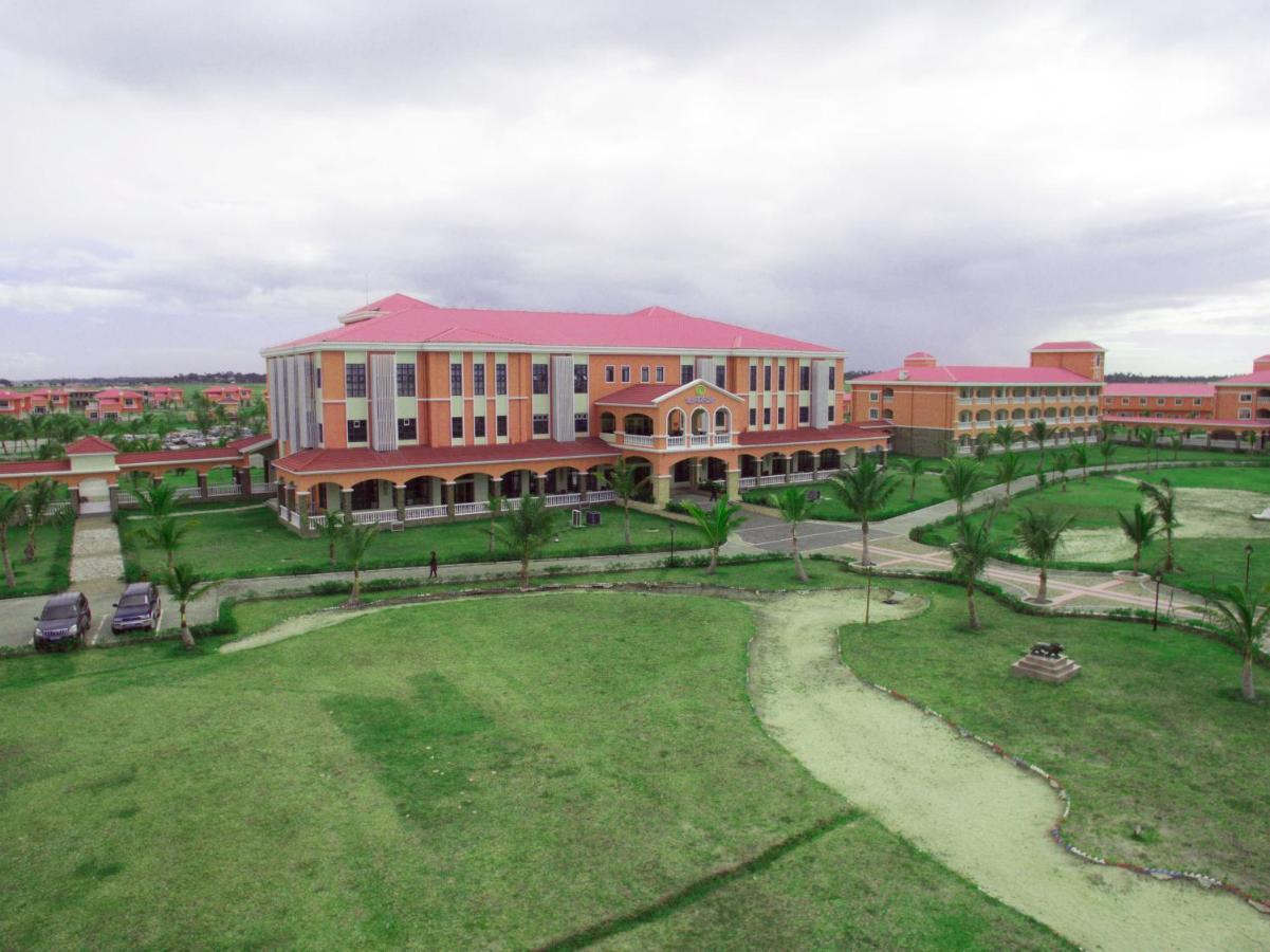 Golden Peacock Resort Hotel بيرا المظهر الخارجي الصورة