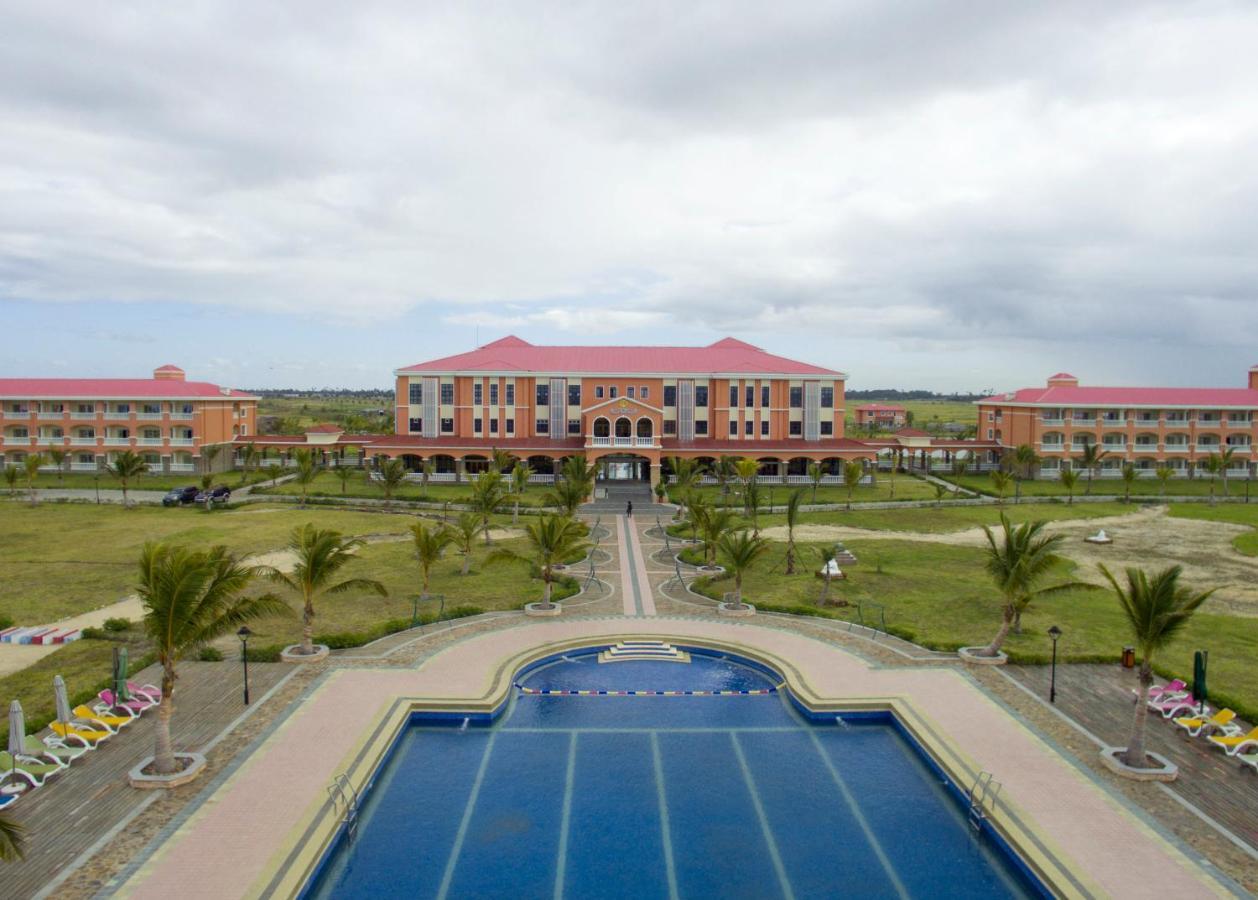 Golden Peacock Resort Hotel بيرا المظهر الخارجي الصورة